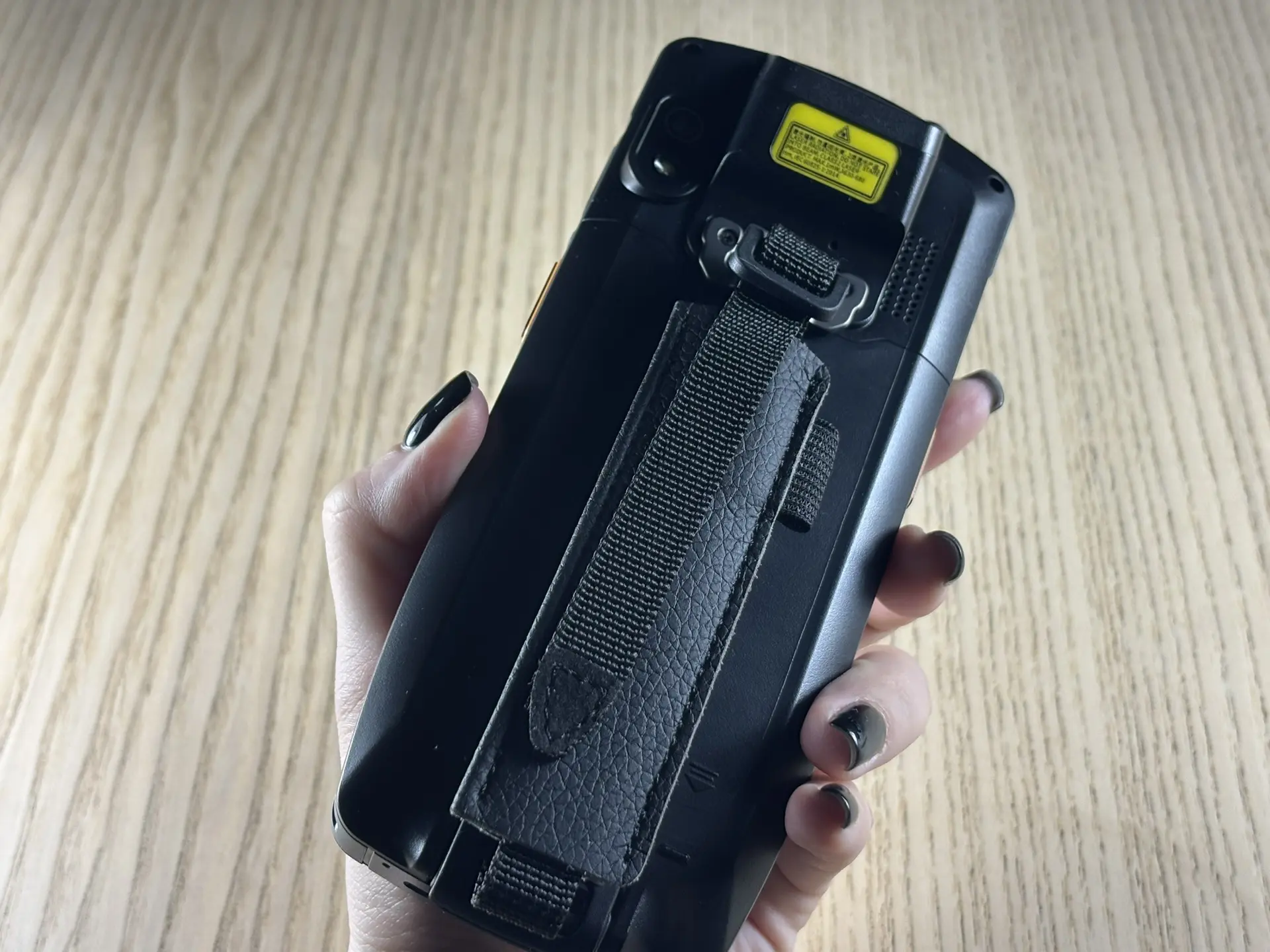 Прорезиненные элементы на терминале DT40S